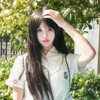 暴雨寒梅